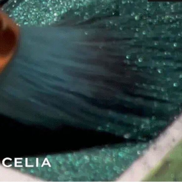 Alimar cosmetics REINA DEL CARIBE EYESHADOW PALETTE - VOLUME 1 •METALLIC & MATTE - Picture 6 of 9